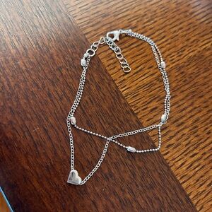 Elegant Silver Chain floating heart Bracelet NWOT